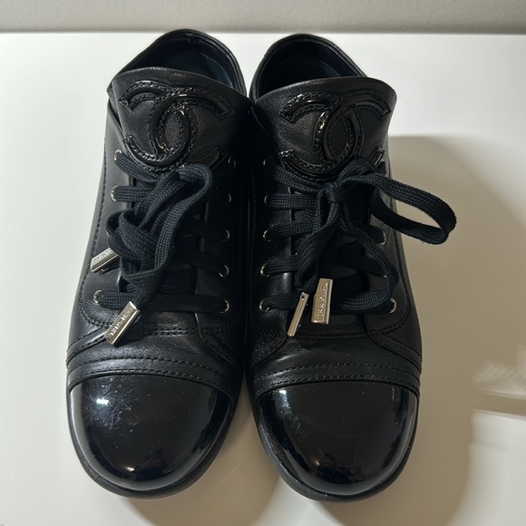 Auth CHANEL Black Leather Cap Toe CC Sneakers Size 37 - Picture 8 of 11